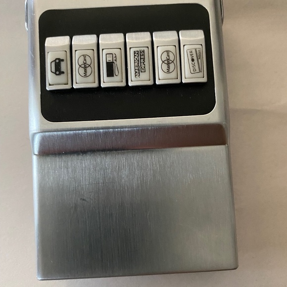 Credit Card Case holds 6 credit cards slides in and out with belt hook  or money - Picture 1 of 5